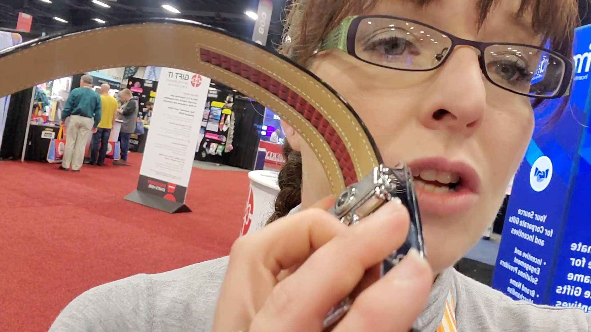 Nexbelt - Promo Cowgirl visits our Booth