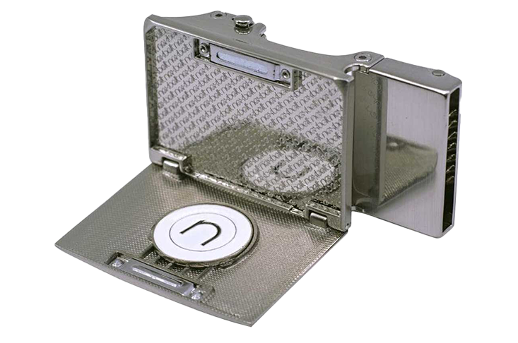 Go-In Nickel Shield Golf Buckle, Fits 1 3/8" Straps